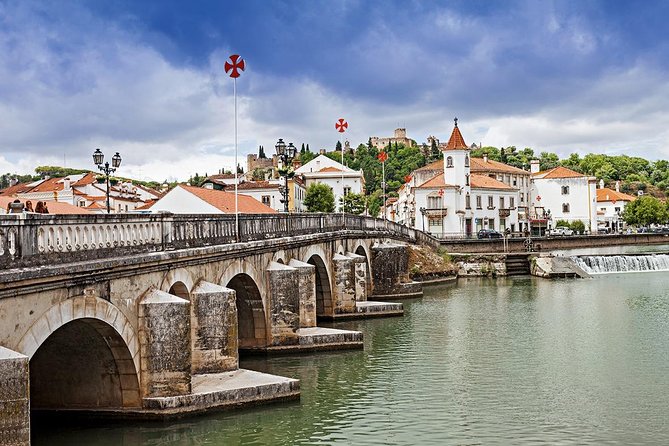 6-Day North Portugal Tour: Porto, Braga, Fátima, Coimbra, Guimaraes, Aveiro and Batalha, from Lisbon - Day three: Porto’s historic center, churches, and port wine