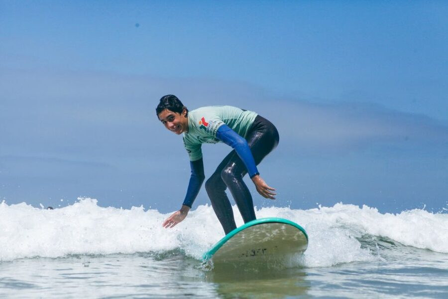 Aulas de Surf/Surf Lesson - Lisboa - Beginners Can Join Without Feeling Out of Place