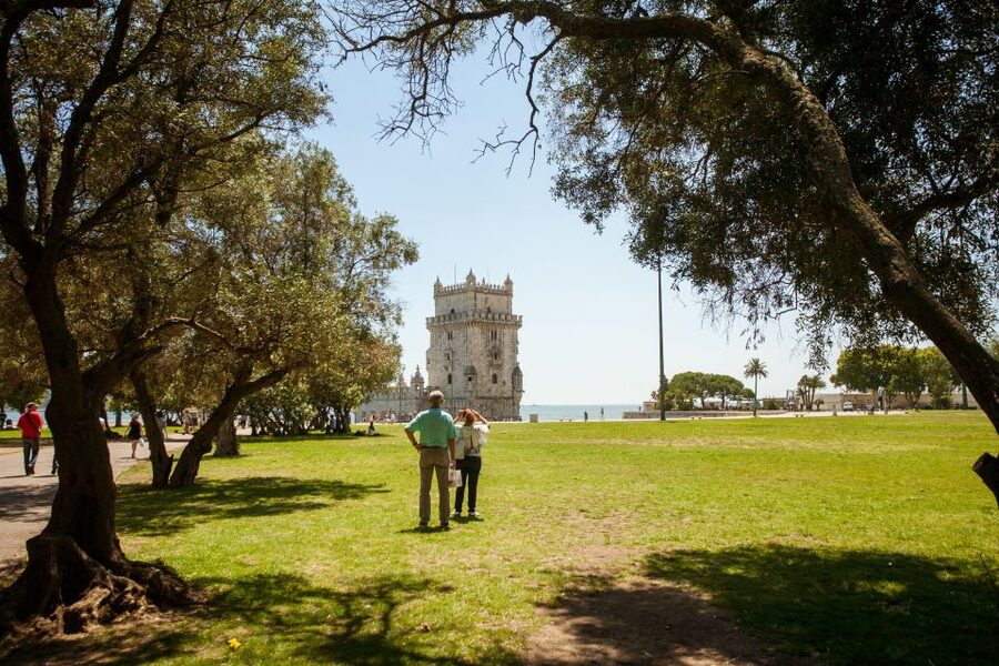 Belém: Lisbon 3-Hour Walking Tour - Reading the Manueline details at Jerónimos Monastery