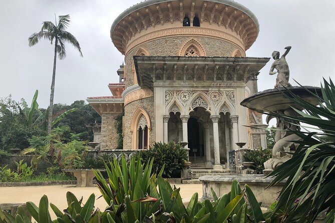 Bestseller Private Tour Sintra-Cascais with Hotel pick up - Praia das Maçãs makes lunch part of the day