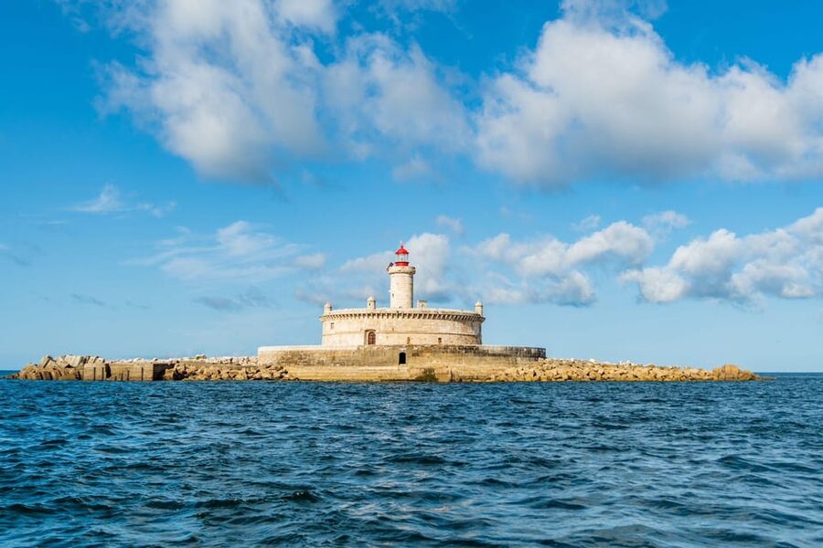 Boat tour: charming Cascais Coast to Lisbon lighthouse - From Cascais Marina to the Atlantic edge