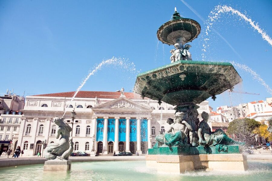 Burguês: Lisbon City Center Private Tuk Tuk Tour - Key points to know before booking