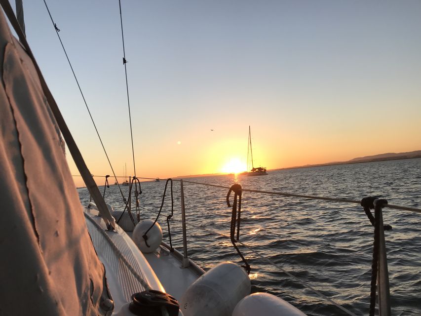 Cascais: 2-Hour Sunset Cruise - The coast, beaches, villages, and fortifications