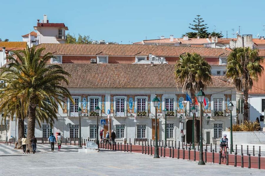 Cascais: Flexible Walking Tour in Historic Center - The citadel and Cascais military past