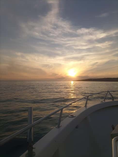Cascais: Sunset Boat Trip with Welcome Drinks - Is $44 good value?