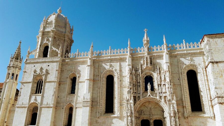 Chaparru's Lisbon Essentials 5 H Tuk Tuk Tour - How the private format affects the experience