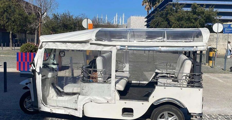 Chaparru's Tours_Lisbon:2-hour sightseeing tour by TukTuk - Who should book this Lisbon ride