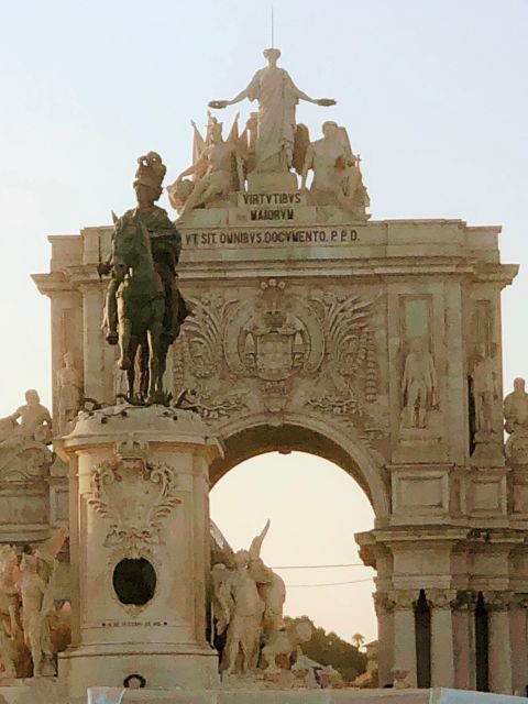 Chaparru's Tours_Lisbon:2-hour sightseeing tour by TukTuk - Graça and the city’s elevated viewpoints