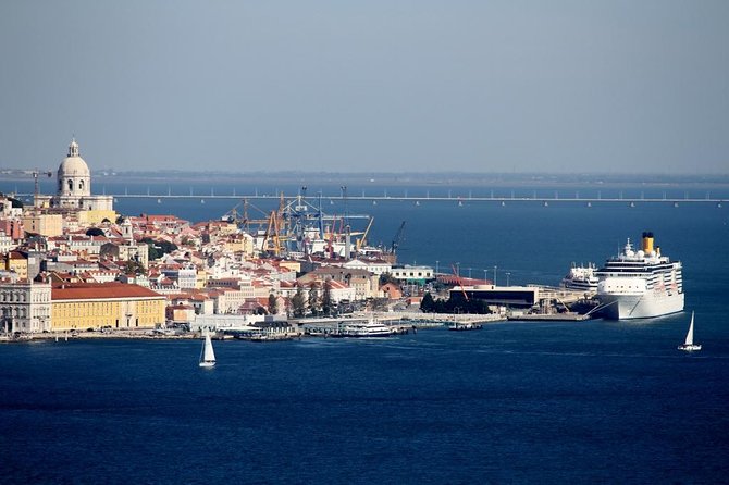 Christ the King - Lisbon - 3 Hour Electric Bike Tour - A coffee pause at Casa da Cerca