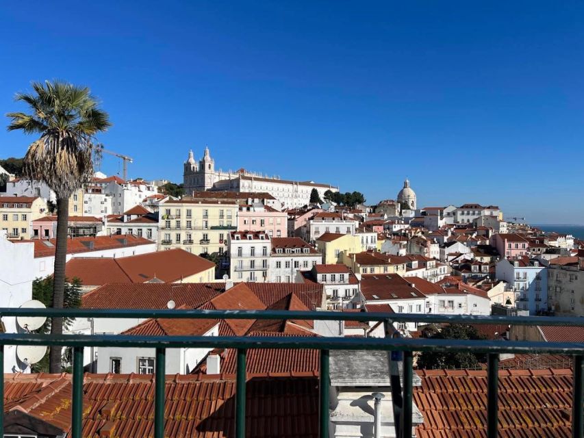 Discover Lisbon 4h Tuk Tuk - Starting with Lisbon Cathedral and the old quarters