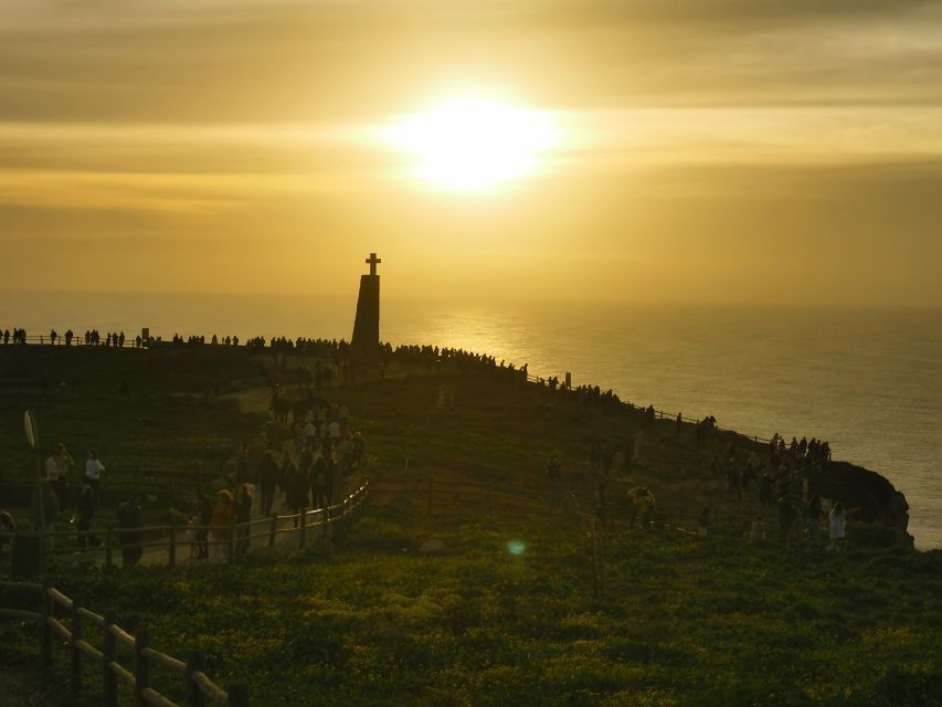 Discover Sintra and Cascais in a Portuguese 4WD - Azenhas do Mar and Praia Grande