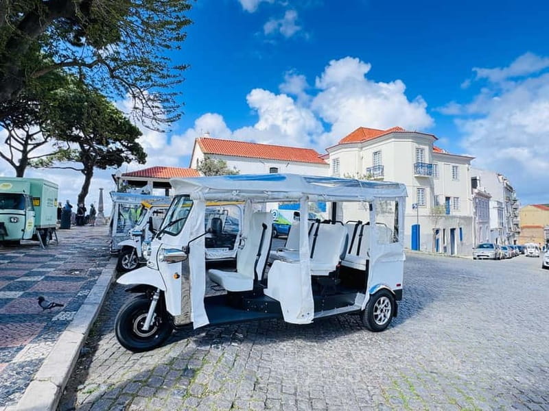 Eco Tuk Tours Lisbon - São Vicente, the National Pantheon, and the flea market