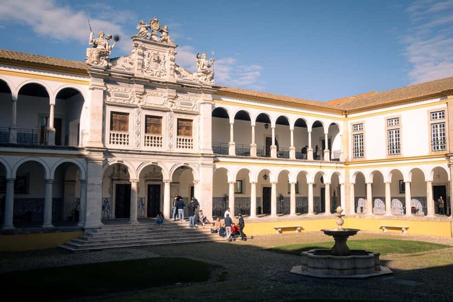 Évora: Flexible Walking Tour in Historic Center - Starting at Porta Velha da Lagoa