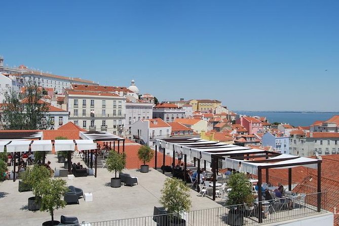 Expert Lisbon Tour with Local Guide in Private Eco Tuk Tuk - Príncipe Real and Lisbon’s stylish side