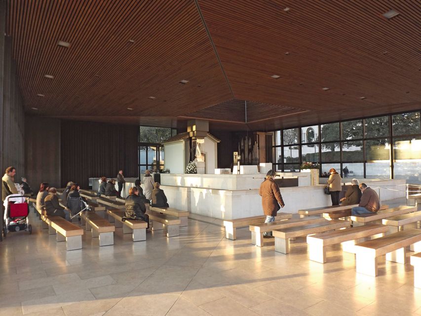 Fátima: Half-Day Tour - Entering the Sanctuary of Our Lady of Fátima
