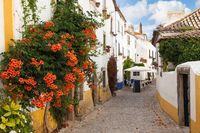 Fátima, Nazaré, and Óbidos: Small Group Tour From Lisbon - Óbidos inside the old walls