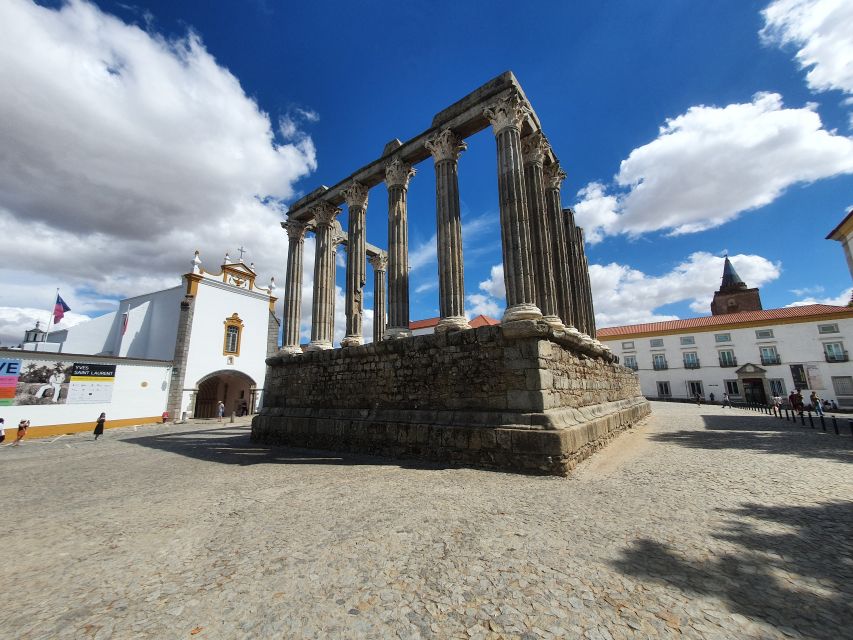 From Lisboa: Evora and Monsaraz Full-Day Tour - The Chapel of Bones is memorable, but not lighthearted