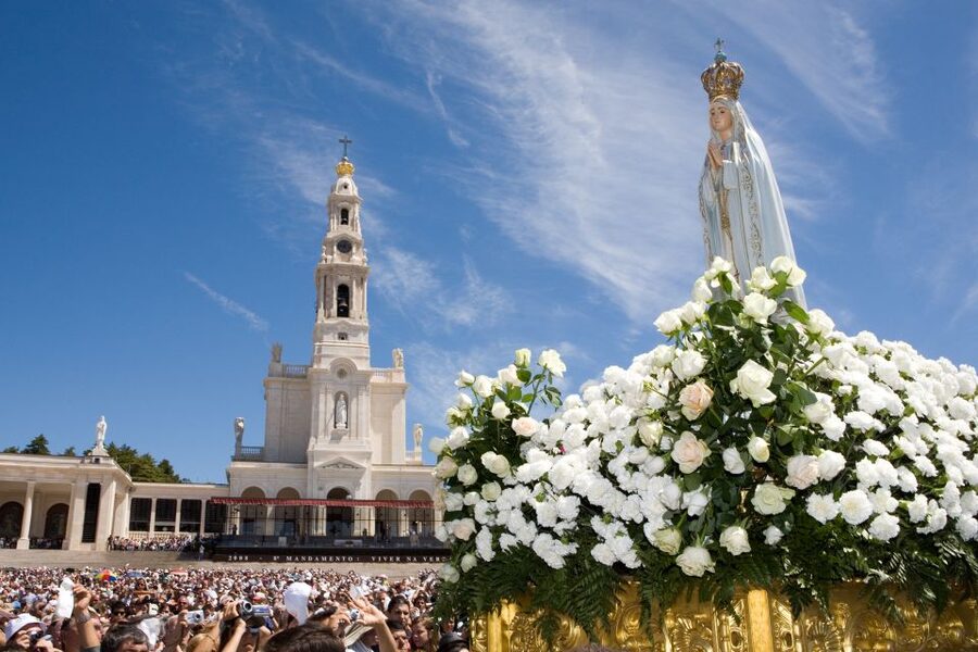 From Lisboa: Fatima, Nazare, Obidos & Batalha Full Day Tour - What the $111 price includes