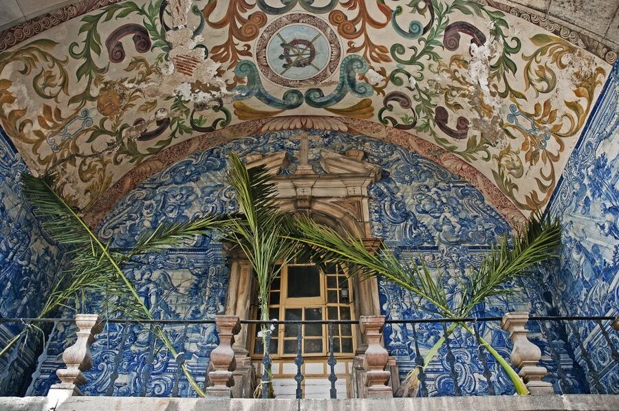 From Lisbon: Alcobaça & Óbidos Self-Guided Tour - The 45-minute transfer to Óbidos