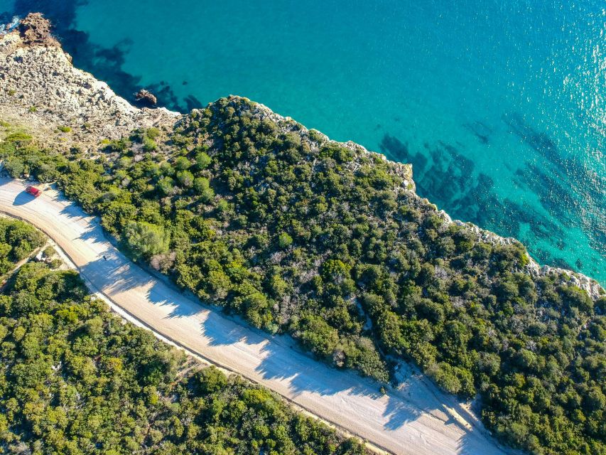 From Lisbon: Arrábida, Azeitão, Sesimbra, Palmela, Setúbal … - Sesimbra, where the route meets the sea