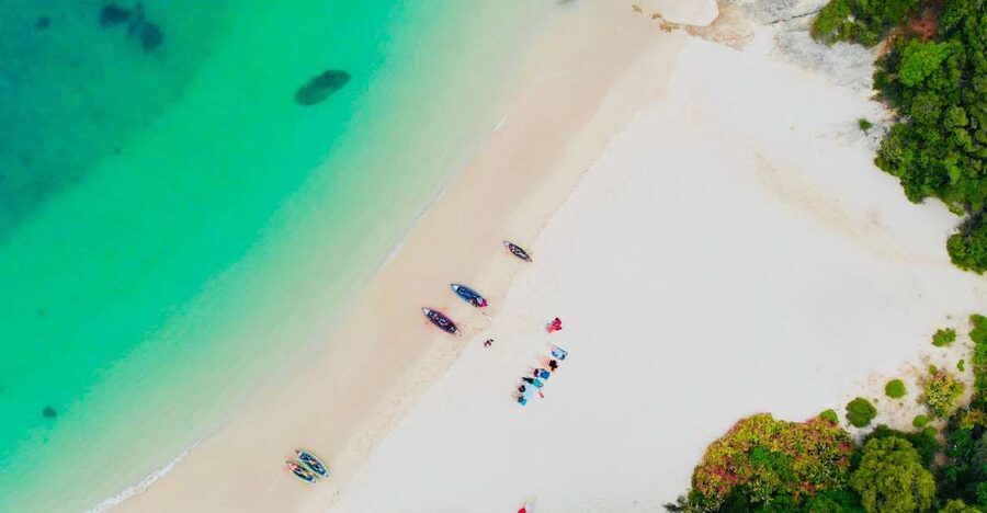 From Lisbon: Arrábida Natural Park Kayak Tour with Lunch - Beach time at Praia dos Galapinhos