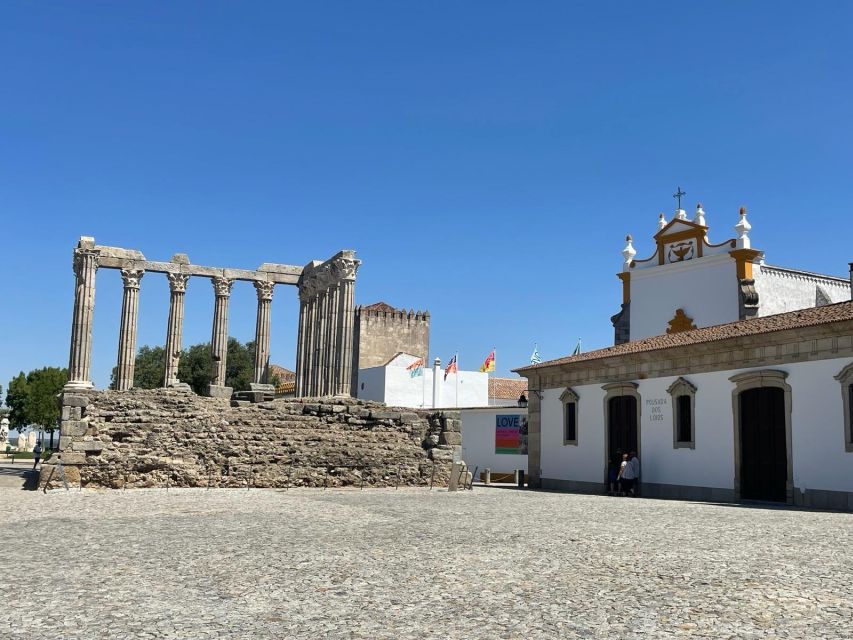From Lisbon: Évora, Chapel of Bones, & Roman Temple Tour - Jardim Público and the first view of the city