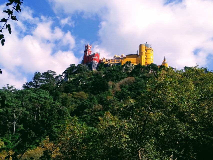 From Lisbon: Fátima and Sintra Private Tour - The drive north to Fátima