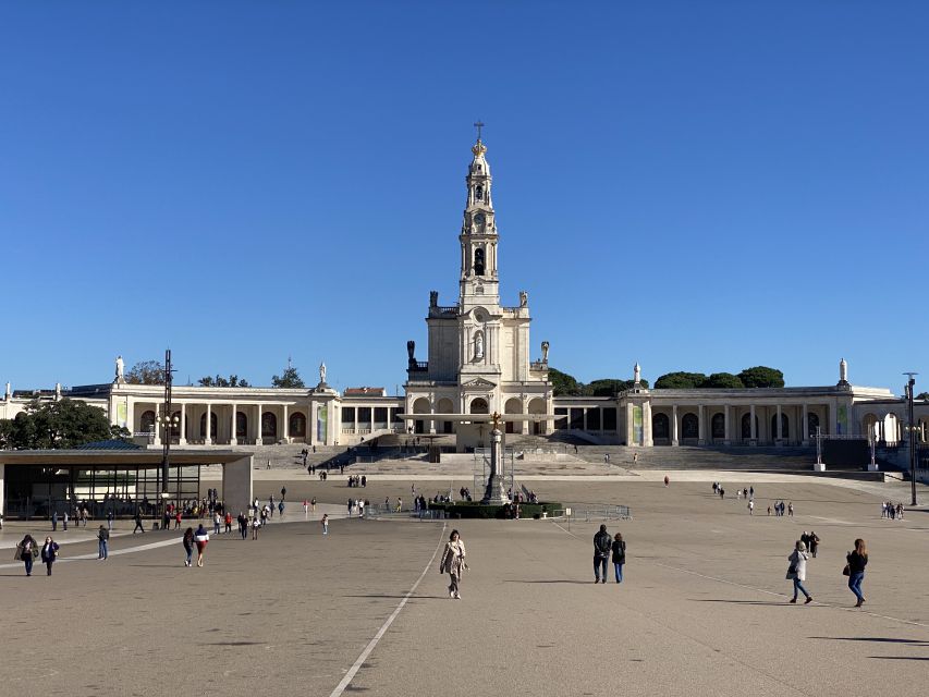 From Lisbon: Fátima, Batalha, Nazaré, and Obidos Tour by Van - Four very different sides of Portugal in one day