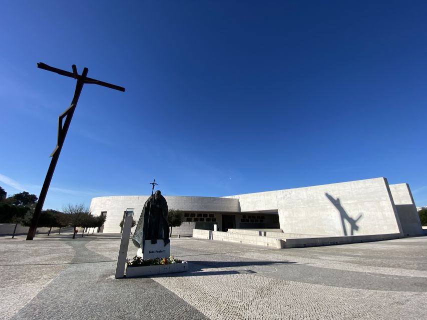 From Lisbon: Fátima, Batalha, Nazaré, and Obidos Tour by Van - Lunch, entry fees, and the real value of $80