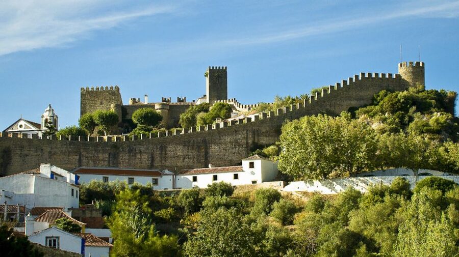From Lisbon: Fátima, Batalha, Nazaré & Óbidos Full-Day Tour - Batalha Monastery and Portugal’s Gothic achievement