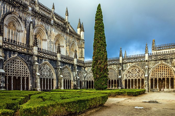 From Lisbon: Fatima Batalha Nazare & Obidos Small Group Day Trip - Guides can make or break the day