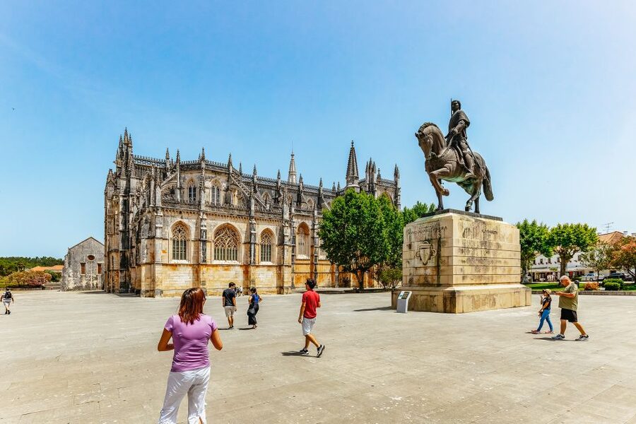 From Lisbon: Fatima Batalha Nazaré & Óbidos Small-Group Tour - Why this route works from Lisbon