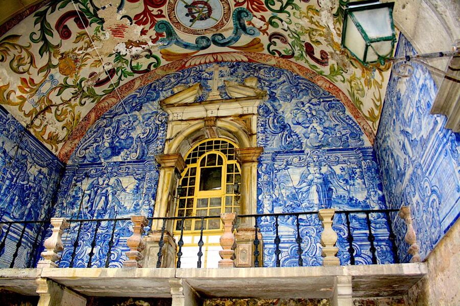 From Lisbon: Fátima, Óbidos Medieval, Nazaré Atlantic Coast - Nazaré, cliffs, and the Atlantic