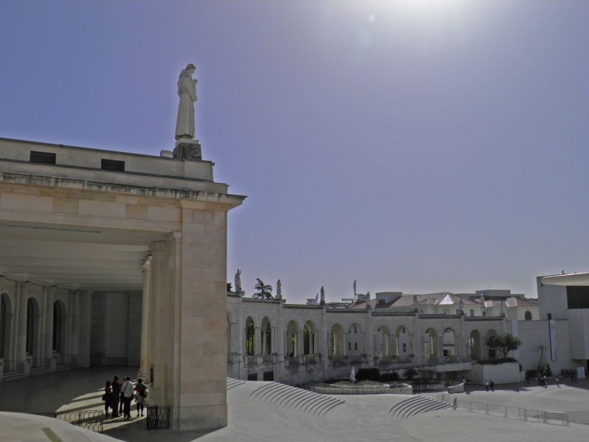 From Lisbon: Fátima Sanctuary and Batalha Monastery (UNESCO) - Practical tips for making the day better