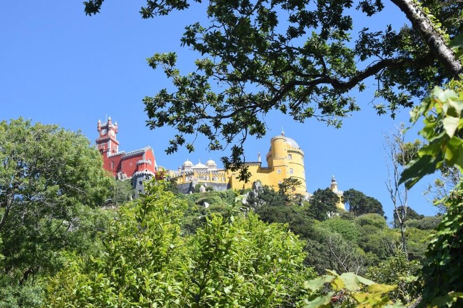 From Lisbon: Half-Day City Tour of Sintra - Walking through Sintra’s old center