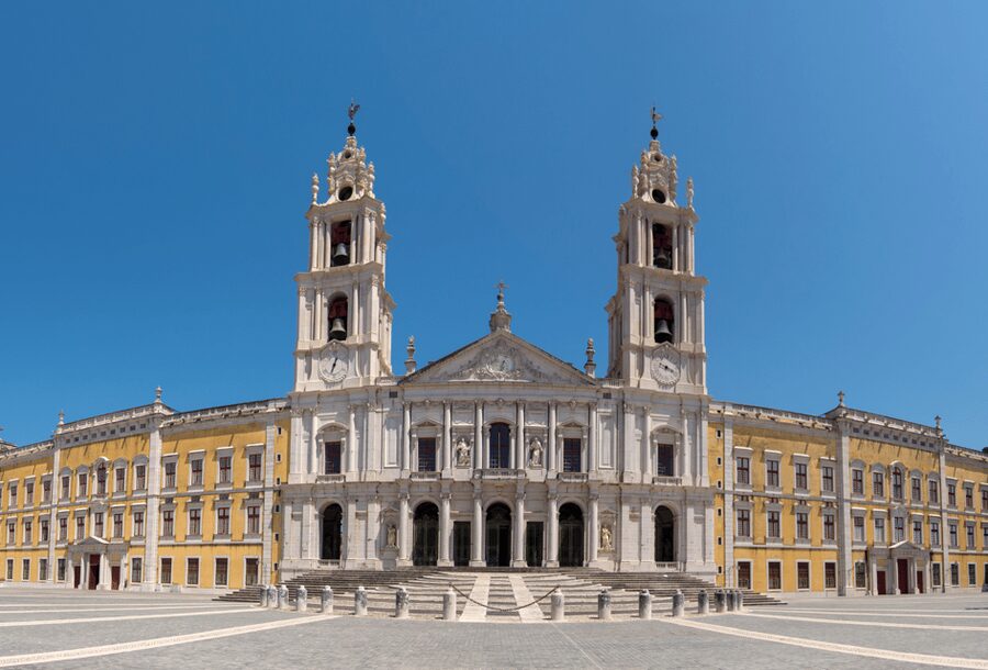 From Lisbon: Mafra Palace and Ericeira - Heritage and the Portuguese Coast - Why Mafra and Ericeira work well together
