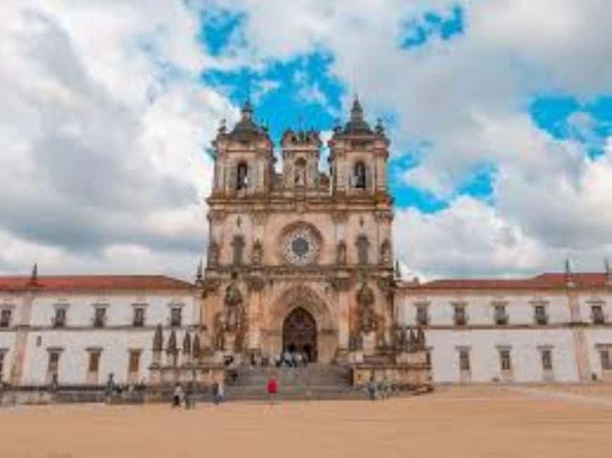 From Lisbon: Medieval Tour, Batalha, Tomar, Alcobaça, Óbidos - Batalha Monastery and the Battle of Aljubarrota
