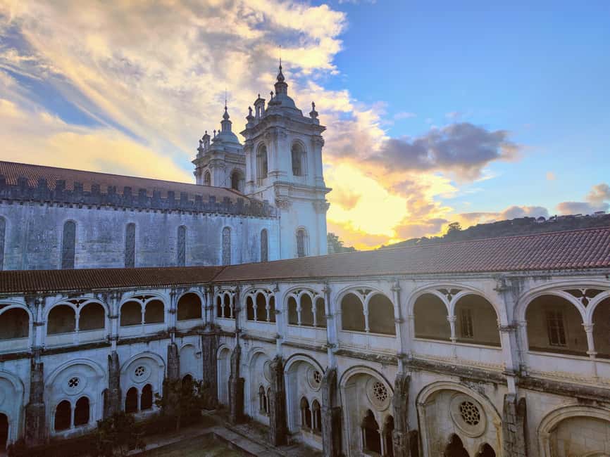 From Lisbon: Medieval Tour, Batalha, Tomar, Alcobaça, Óbidos - The Mercedes Vito ride and the long first leg