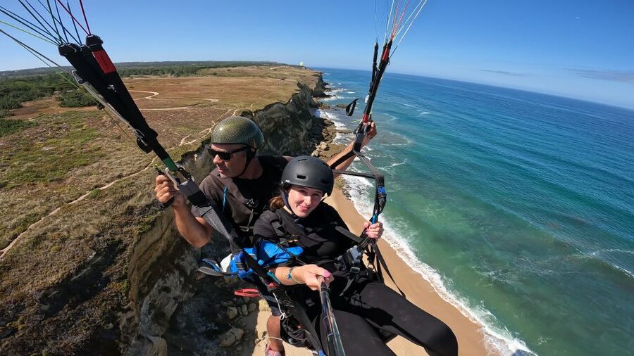 From Lisbon: Paragliding Pack (Flight+Video+Transportation) - Leaving Lisbon for a secret flying site