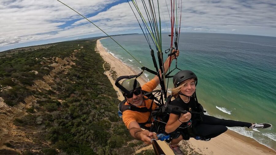 From Lisbon: Paragliding Pack (Flight+Video+Transportation) - The return to Lisbon and the four-hour timetable