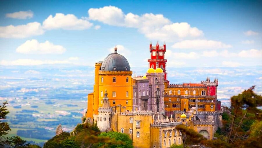 From Lisbon: Pena Palace, Regaleira, Sintra & Cascais Tour - Sintra old town and Quinta da Regaleira