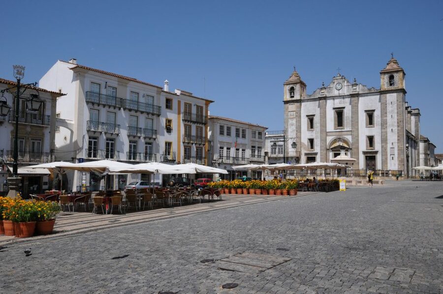 From Lisbon: Private Customized Small-Group Tour to Evora - Why Évora makes a good full day from Lisbon