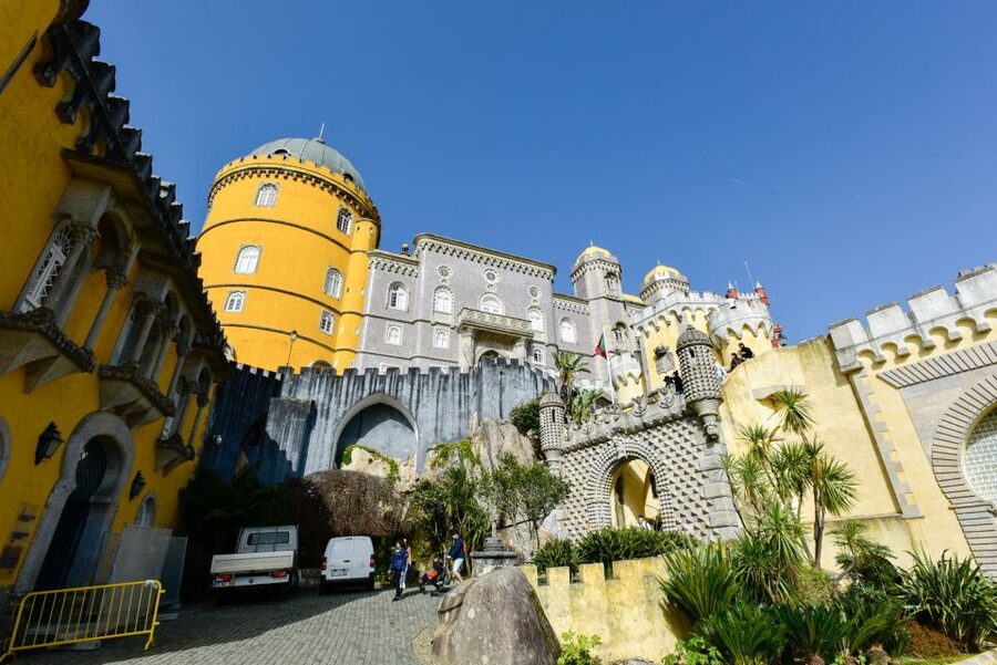 From Lisbon: Sintra and Cascais Full-Day Private Tour - Lunch, local food, and the value of a guide