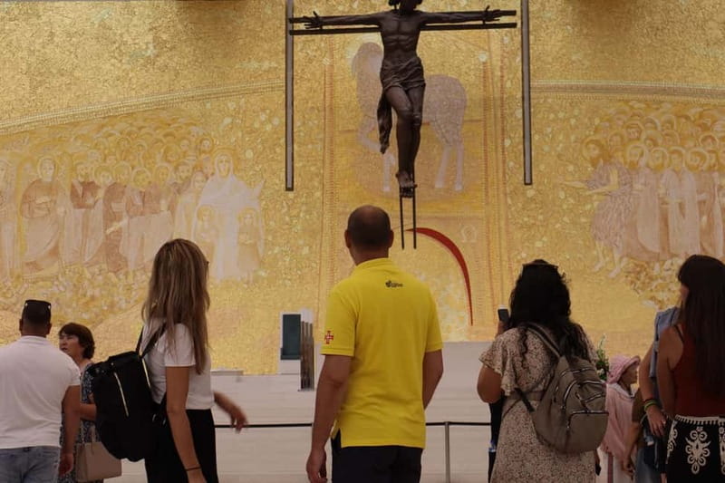 From Lisbon: Small Group Half-Day Fátima Tour - The Chapel of the Apparitions and time for personal reflection