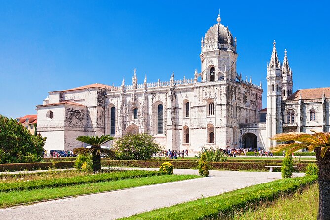 From Lisbon: Small Group Sintra, Pena Palace, Cascais & Belém - Sintra’s old center in a short window