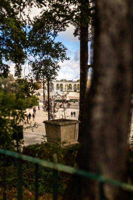From Lisbon: Tansfer to Porto with stops until 3 cities - Turning a Lisbon to Porto transfer into a full day
