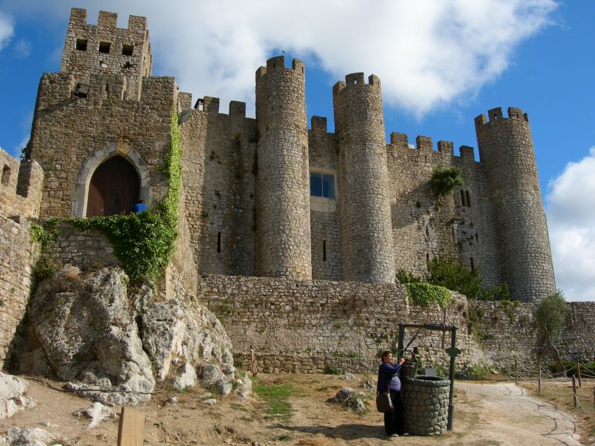 From Lisbon: Town-Hopping Transfer to Porto - Óbidos: a short step into medieval Portugal