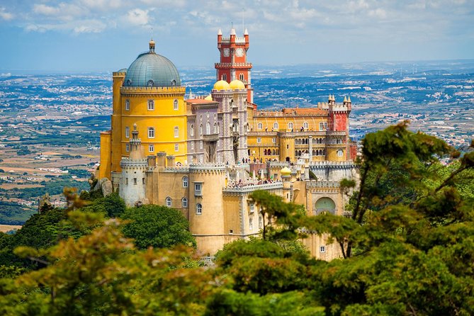Full-Day Private Sintra Tour with Wine Tasting and Pena Palace - Starting in Sintra’s old town