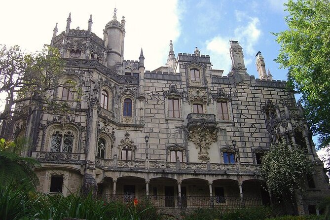 Full Day Tour Sintra, Pena Palace, Regaleira, Cabo Roca, Cascais - What this Lisbon day trip is really trying to do