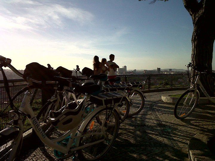 Go Lisbon by Night Electric Bike Tour - Evening traffic, safety gear, and practical limits